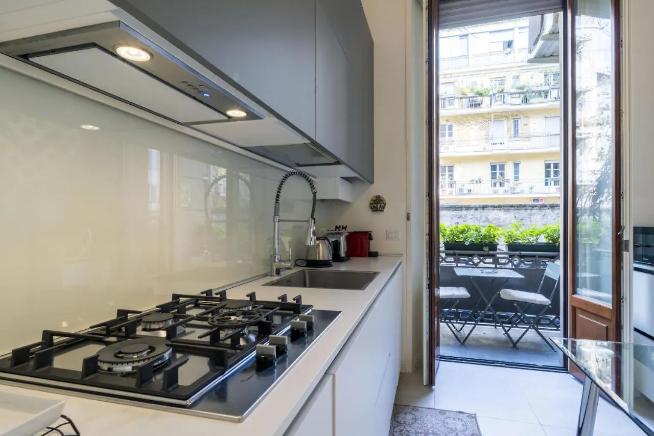 Easylife - Comoda Residenza Con Terrazzino Abitabile In Zona Sant Ambrogio Milano