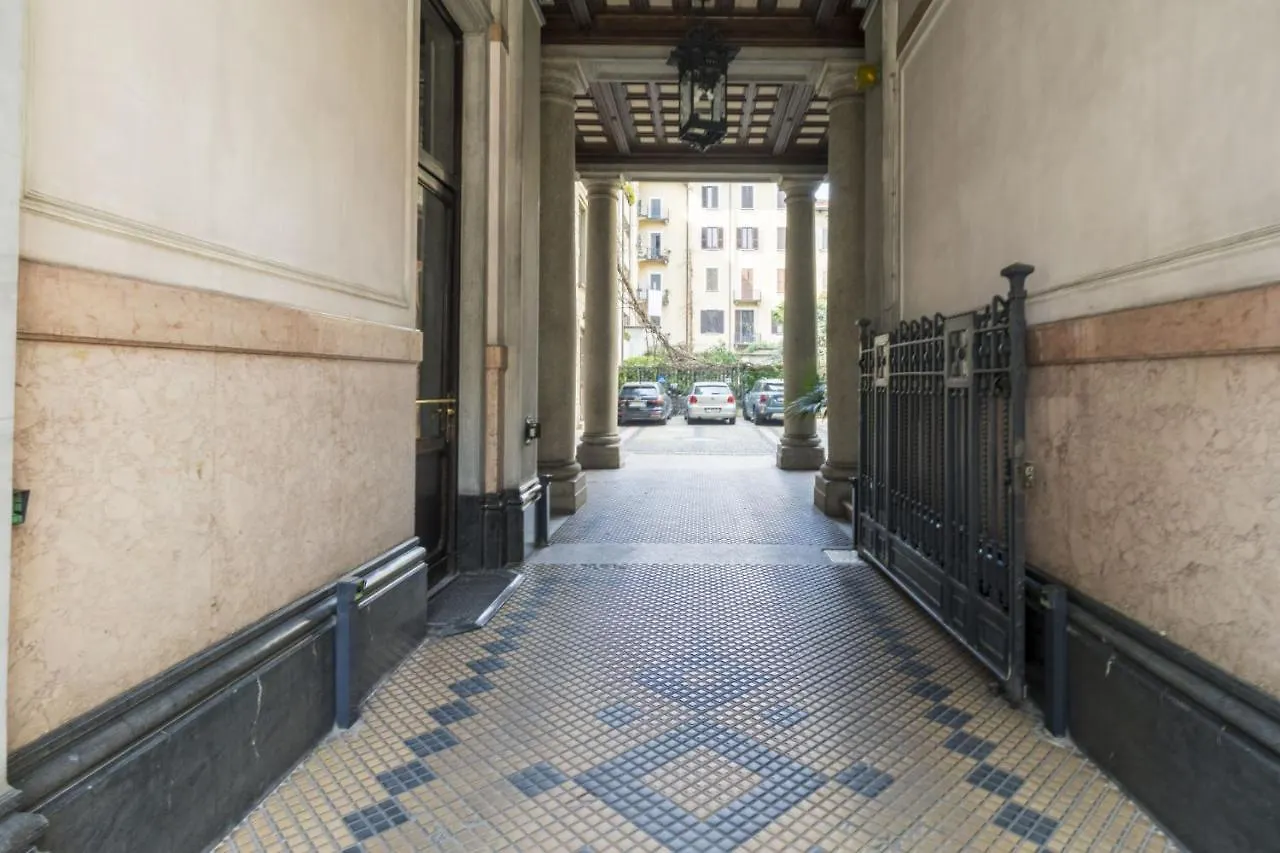 Easylife - Comoda Residenza Con Terrazzino Abitabile In Zona Sant Ambrogio Milan Italy
