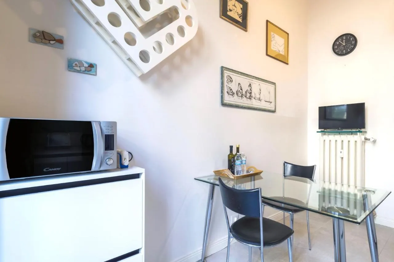 Easylife - Comoda Residenza Con Terrazzino Abitabile In Zona Sant Ambrogio Milan Apartment